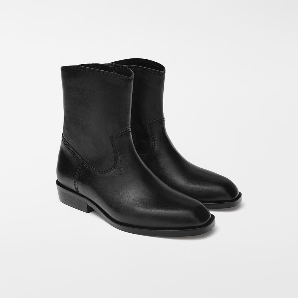 LEATHER COWBOY ANKLE BOOT